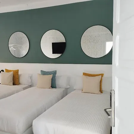 Room27- Center Bed & Breakfast *