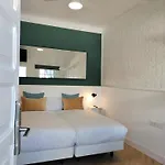 Room27- Center