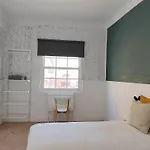 Room27- Center *