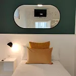 Room27- Center Bed & Breakfast *