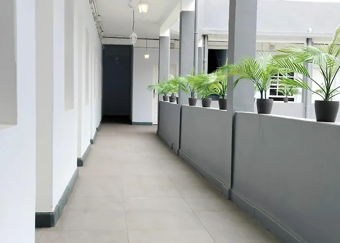 Room27- Center לינה וארוחת בוקר