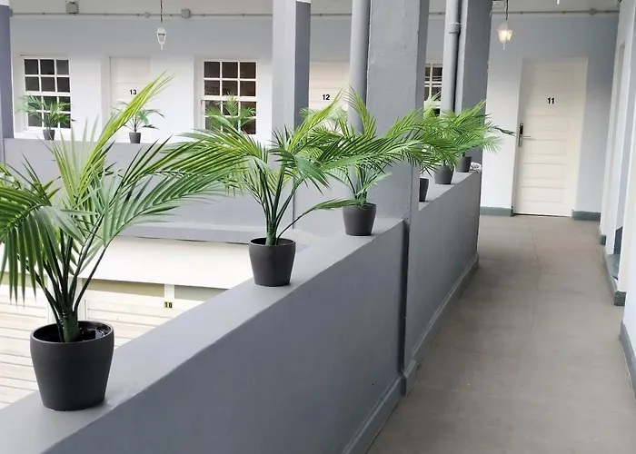 לינה וארוחת בוקר Room27- Center לה לגונה