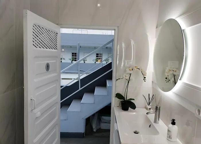 Room27- Center Couette-café La Laguna (Tenerife)