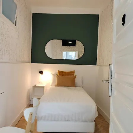 Room27- Center 라 라구나